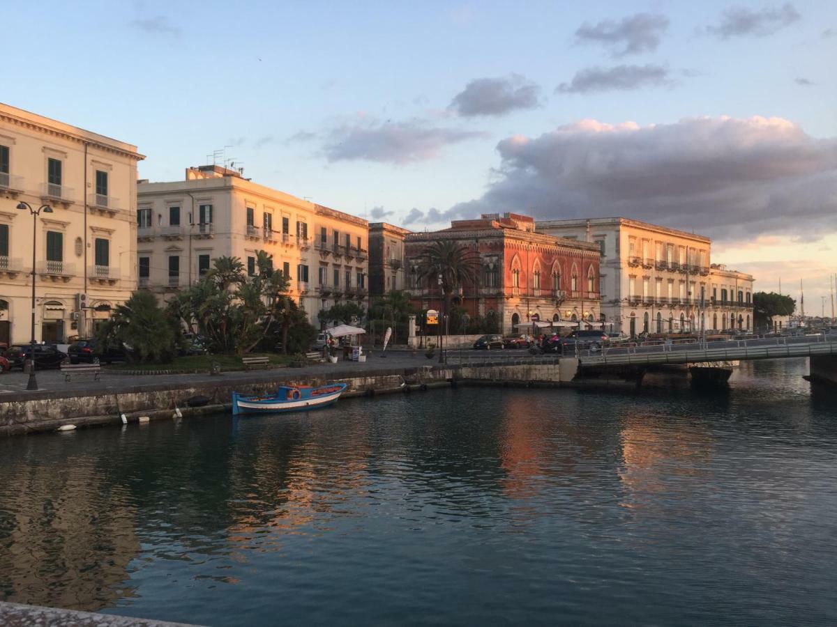 Il Conte Di Cavour Apartamento Syracuse Exterior foto